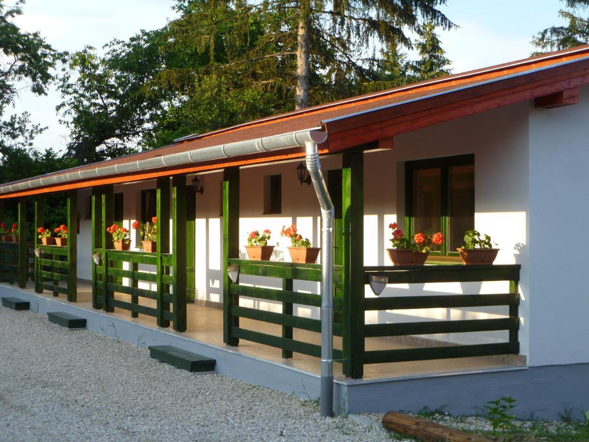 Kisrejtek Apartmanház Lispeszentadorjan Exterior foto
