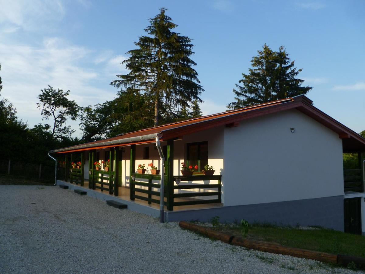Kisrejtek Apartmanház Lispeszentadorjan Exterior foto