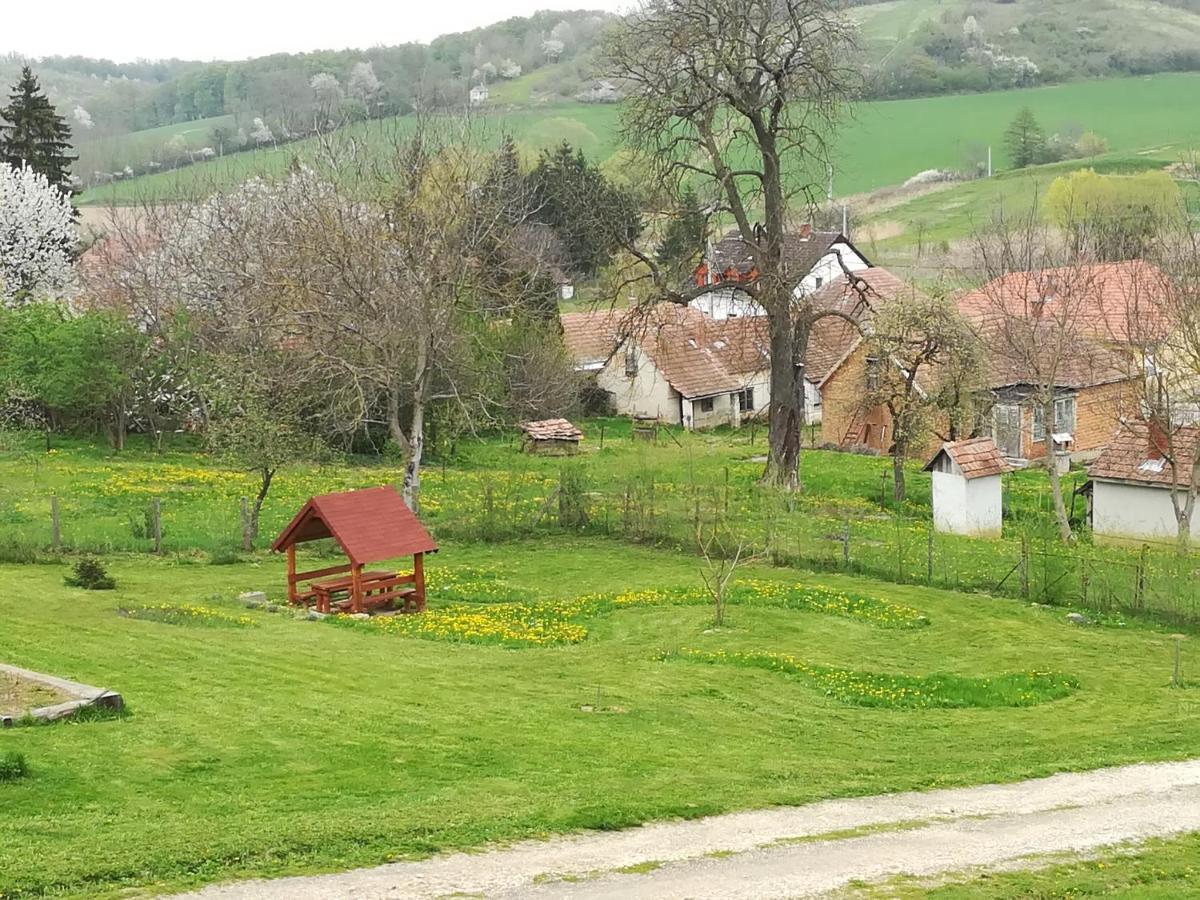 Kisrejtek Apartmanház Lispeszentadorjan Exterior foto