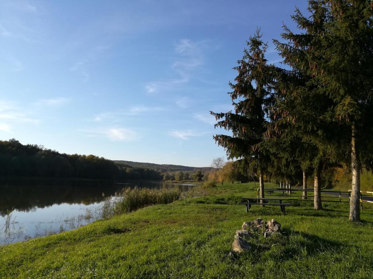 Kisrejtek Apartmanház Lispeszentadorjan Exterior foto